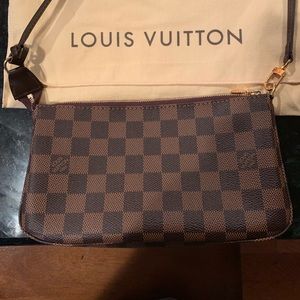 pochette accessoires discontinued